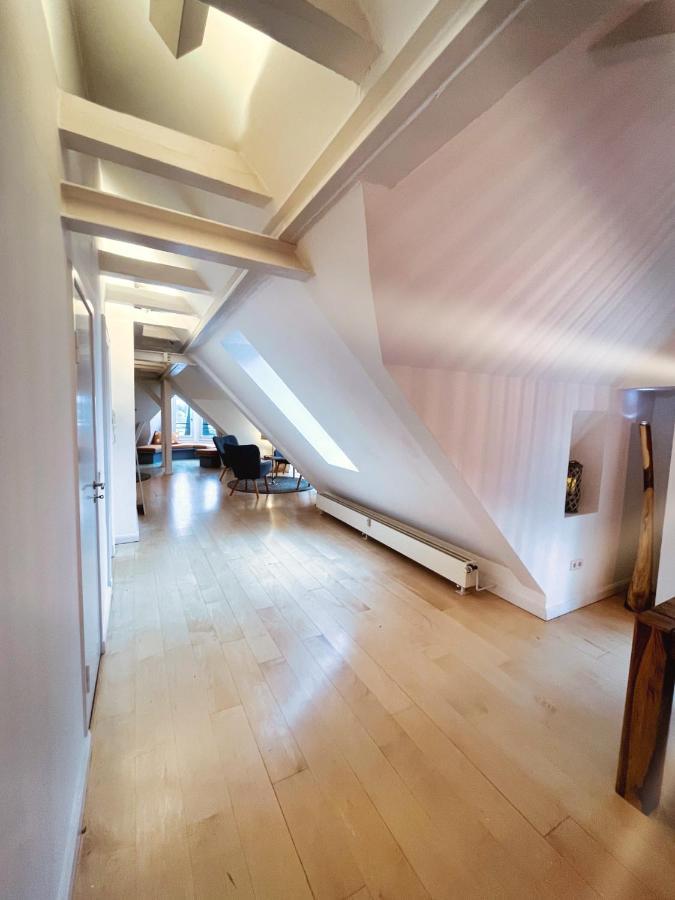 Appartamento Loft-Panoramablick-Hafen & Elbe! Amburgo Esterno foto
